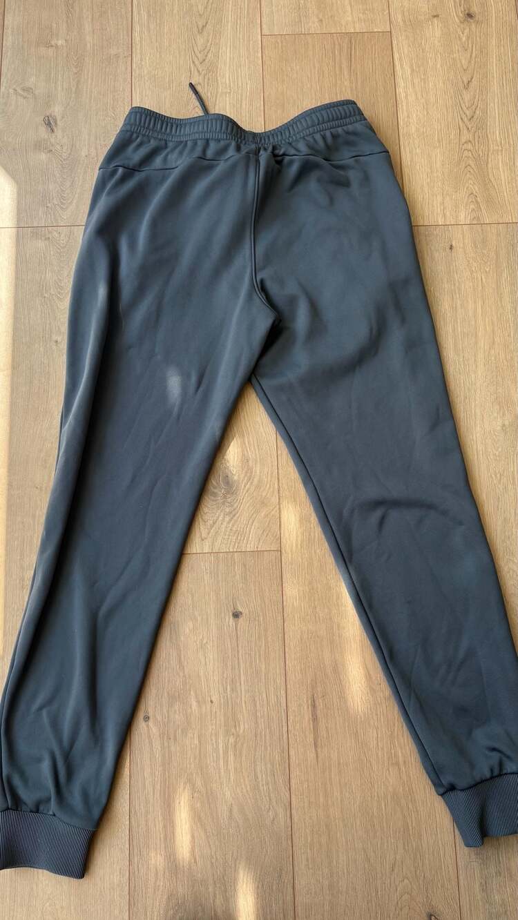 Under Armour Jogger Pants Size YXL Grey Athletic Sweatpants
